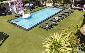 Hotel Eden Cassis - Centre-Ville- Piscine Chauffee, Jacuzzi Et Sauna - Parking Prive